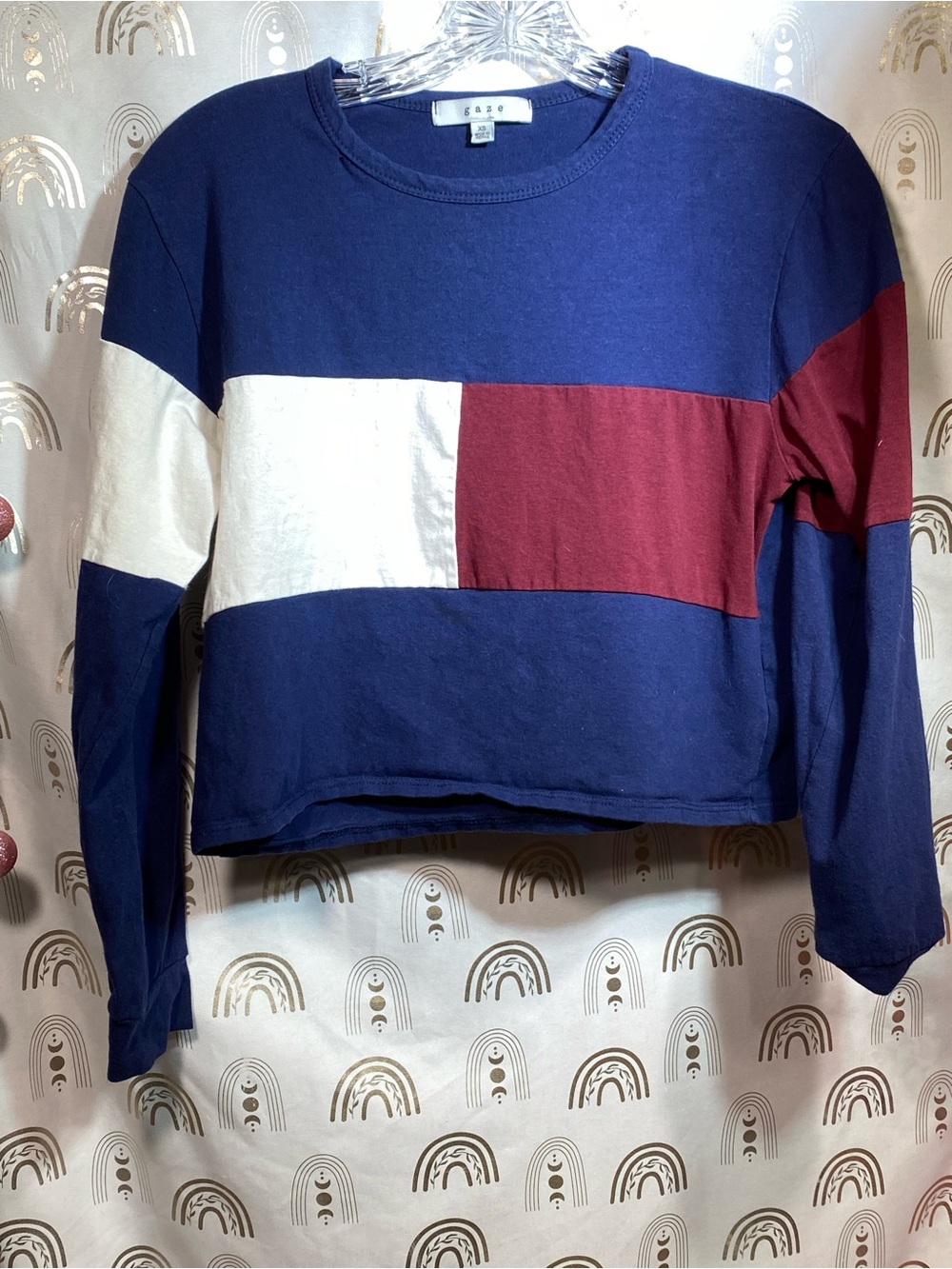 gaze Navy, White & Burgundy Colorblock Cropped Sweatshirt
